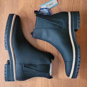 TOMS Dakota Water Resistant Black Leather Chelsea Boot